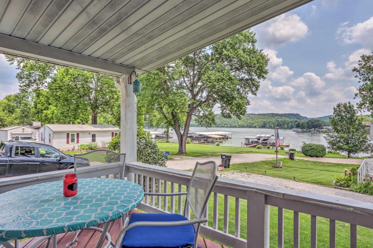Cheerful Camdenton Cottage Steps To Lake! Εξωτερικό φωτογραφία
